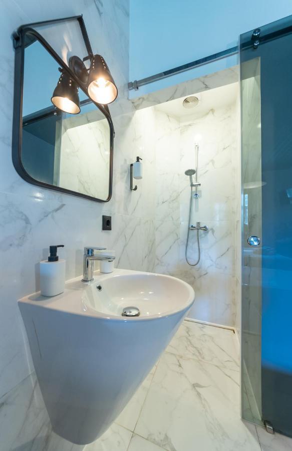 Apart Hotel On Zoloti Vorota Kiev Extérieur photo